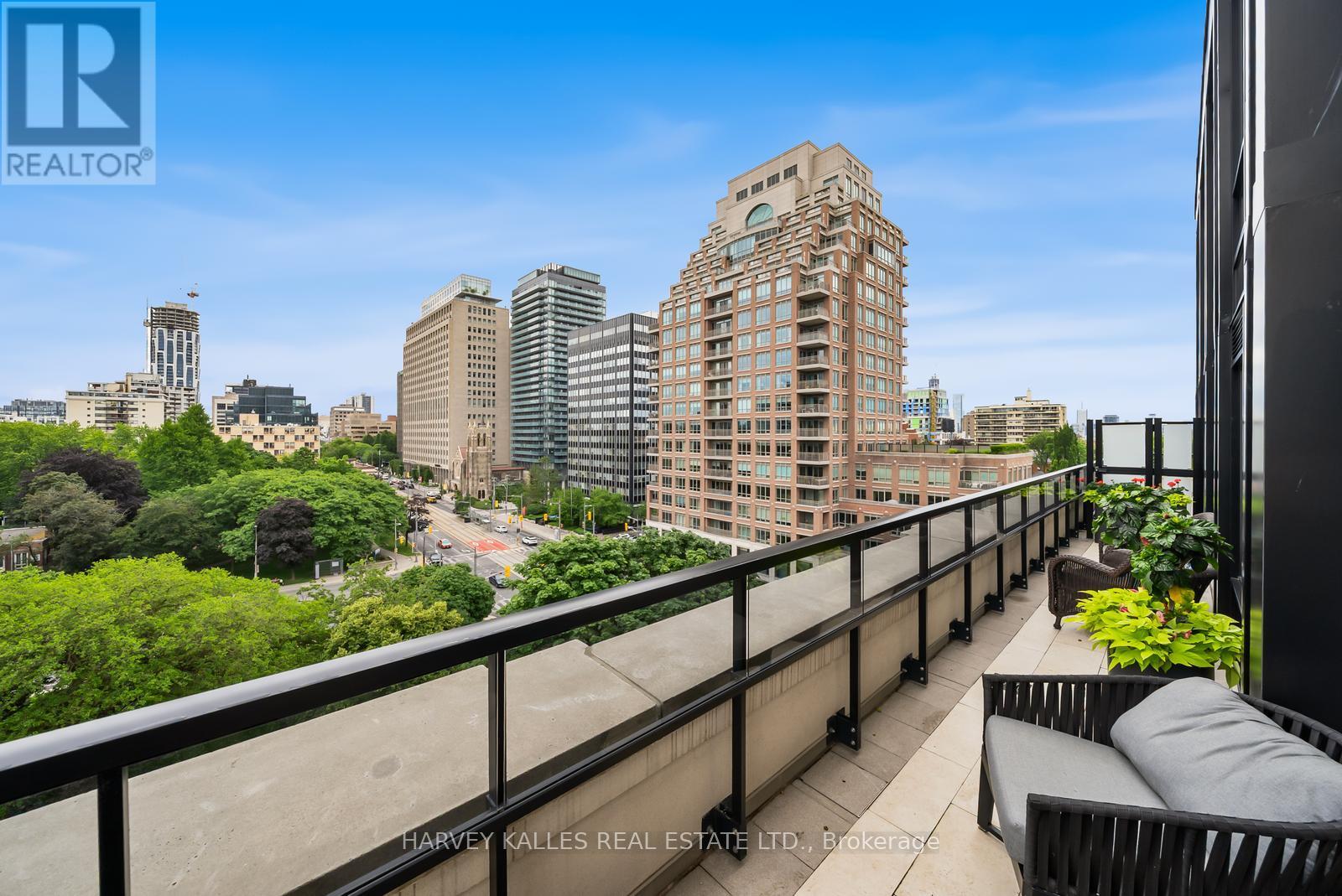 701 - 1 FOREST HILL ROAD