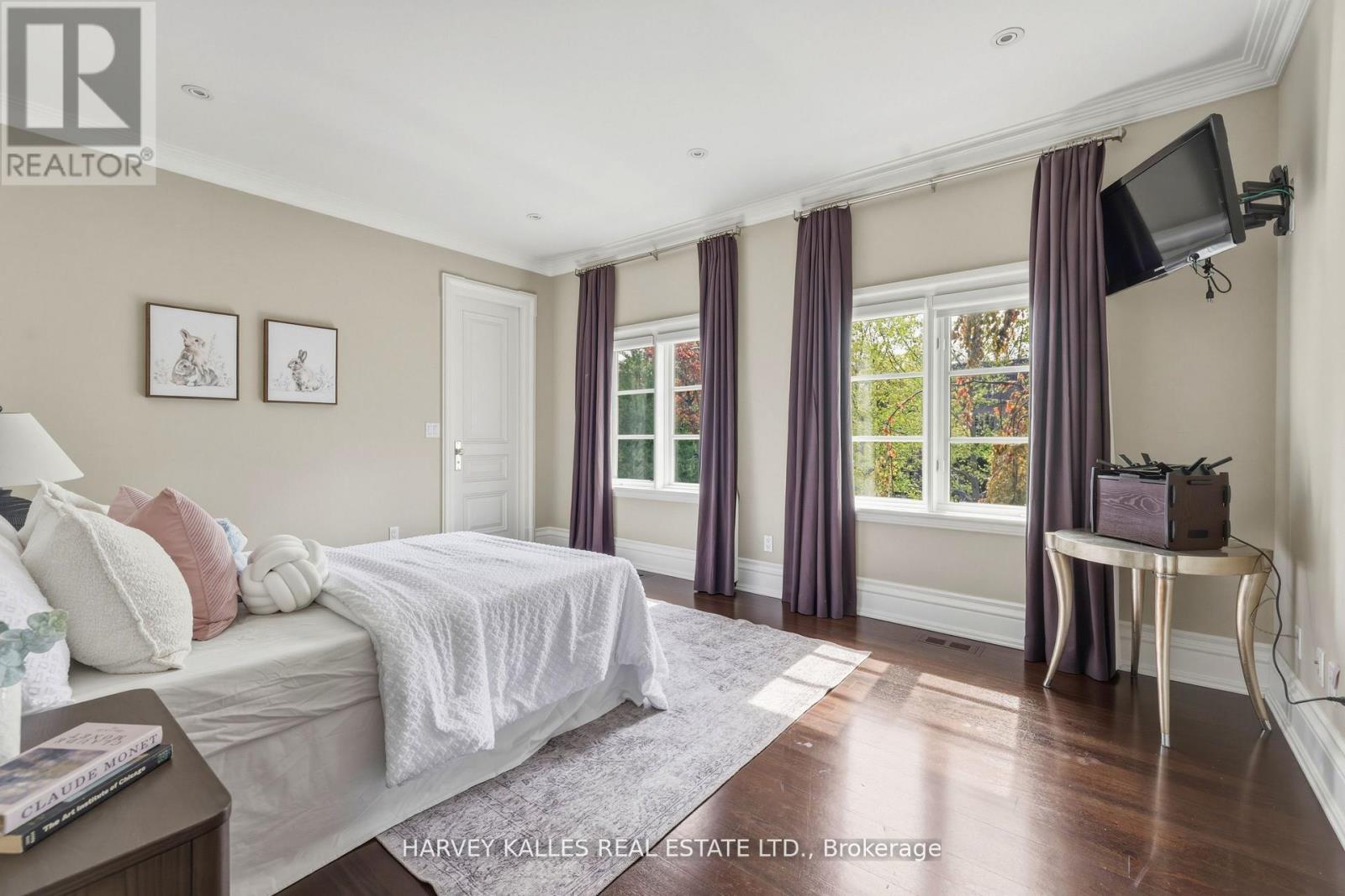 11 DOON ROAD
