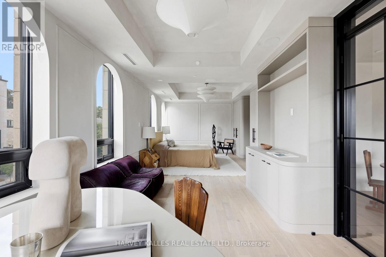 304 - 1 FOREST HILL ROAD
