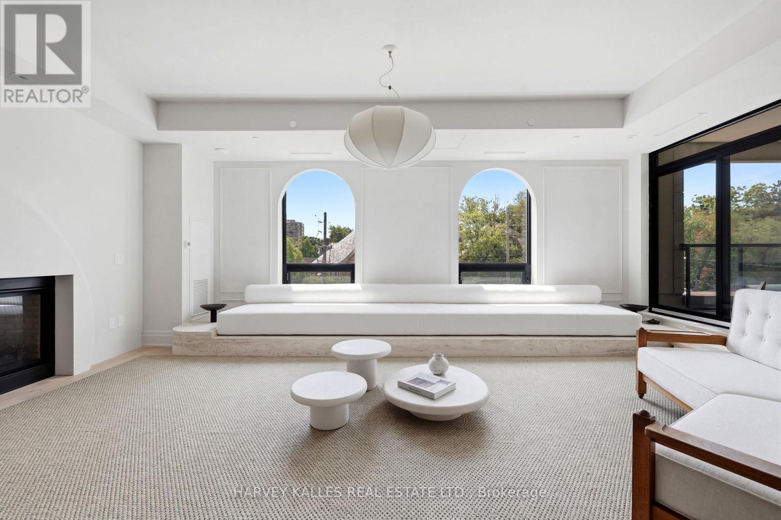 304 - 1 FOREST HILL ROAD