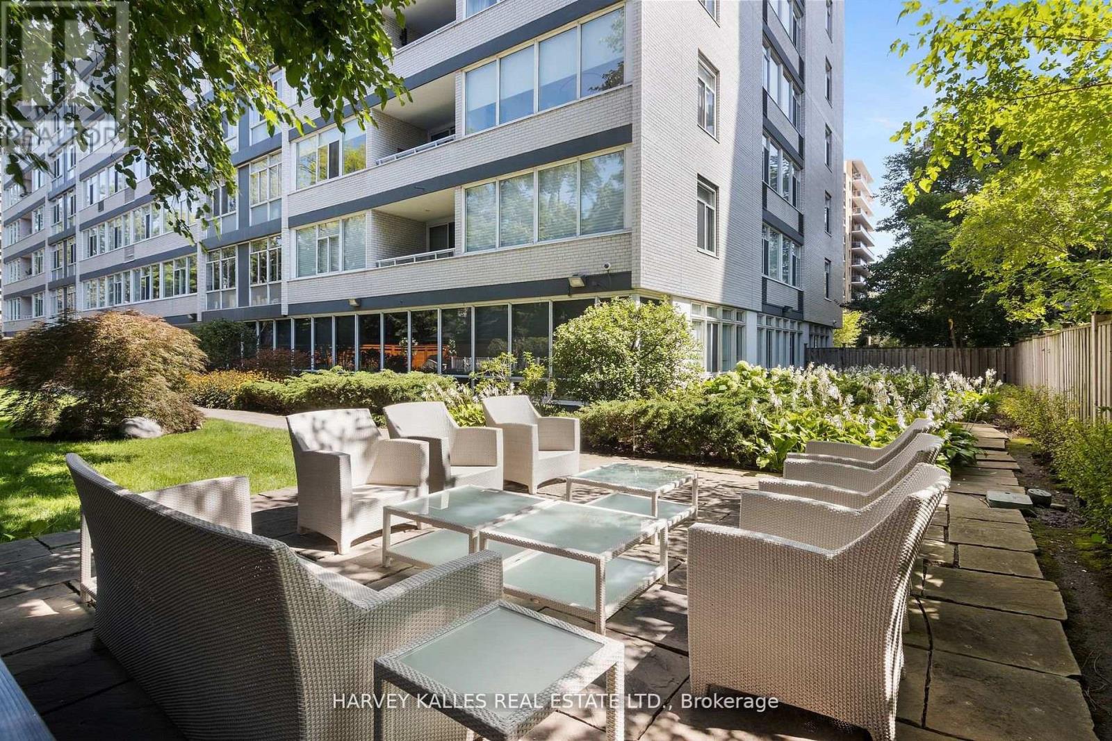 1201 - 500 AVENUE ROAD