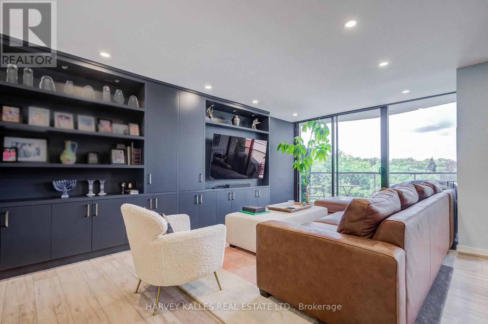 503 - 350 LONSDALE ROAD