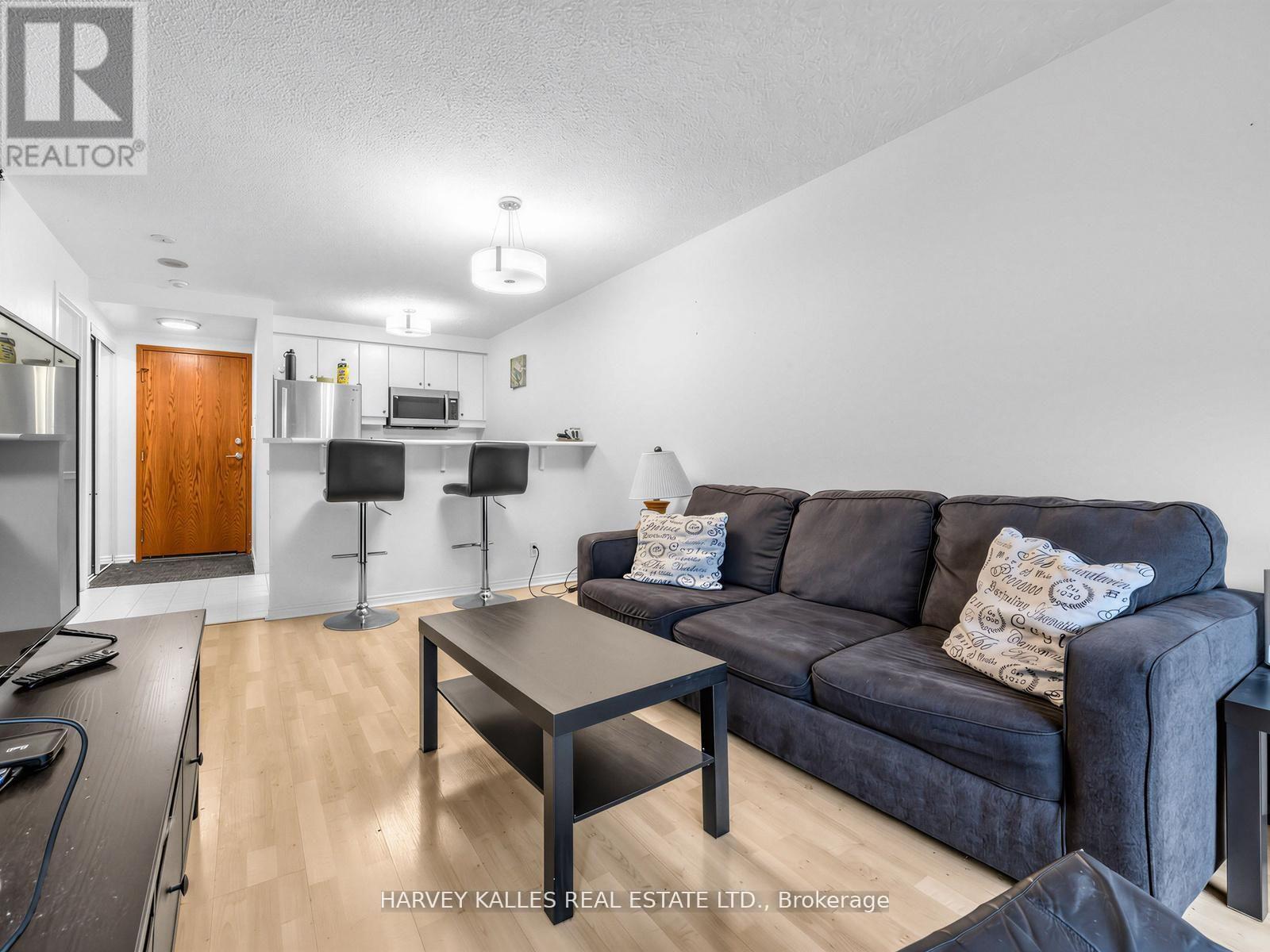 705 - 10 YONGE STREET