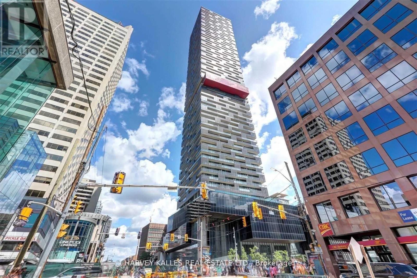 5202 - 8 EGLINTON AVENUE E