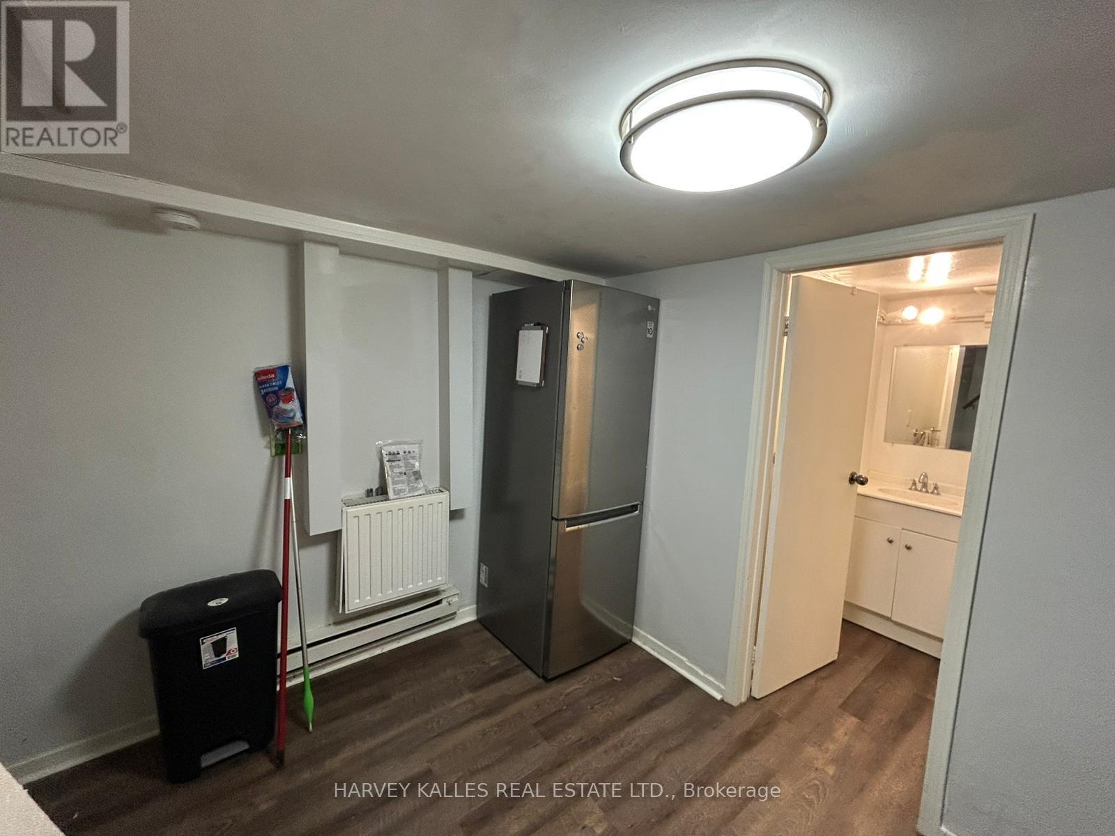 3 - 1098 BATHURST STREET