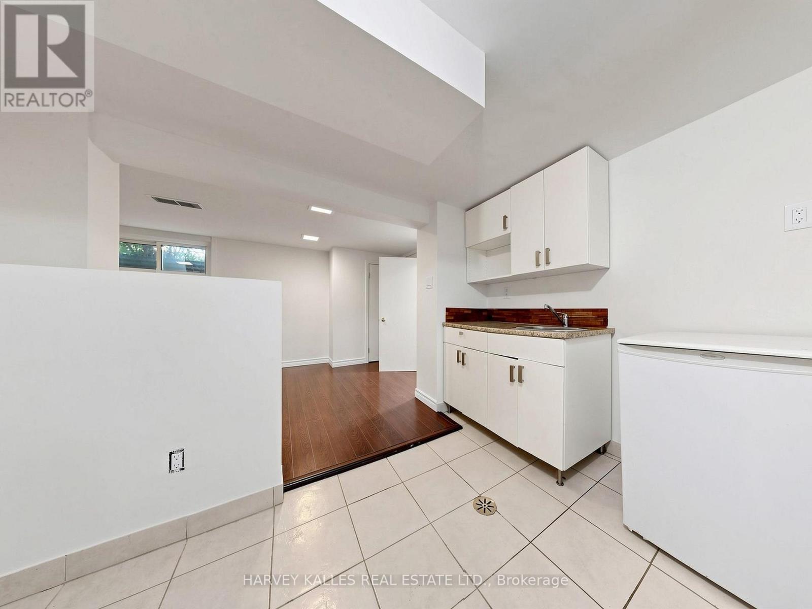 87 COMBE AVENUE