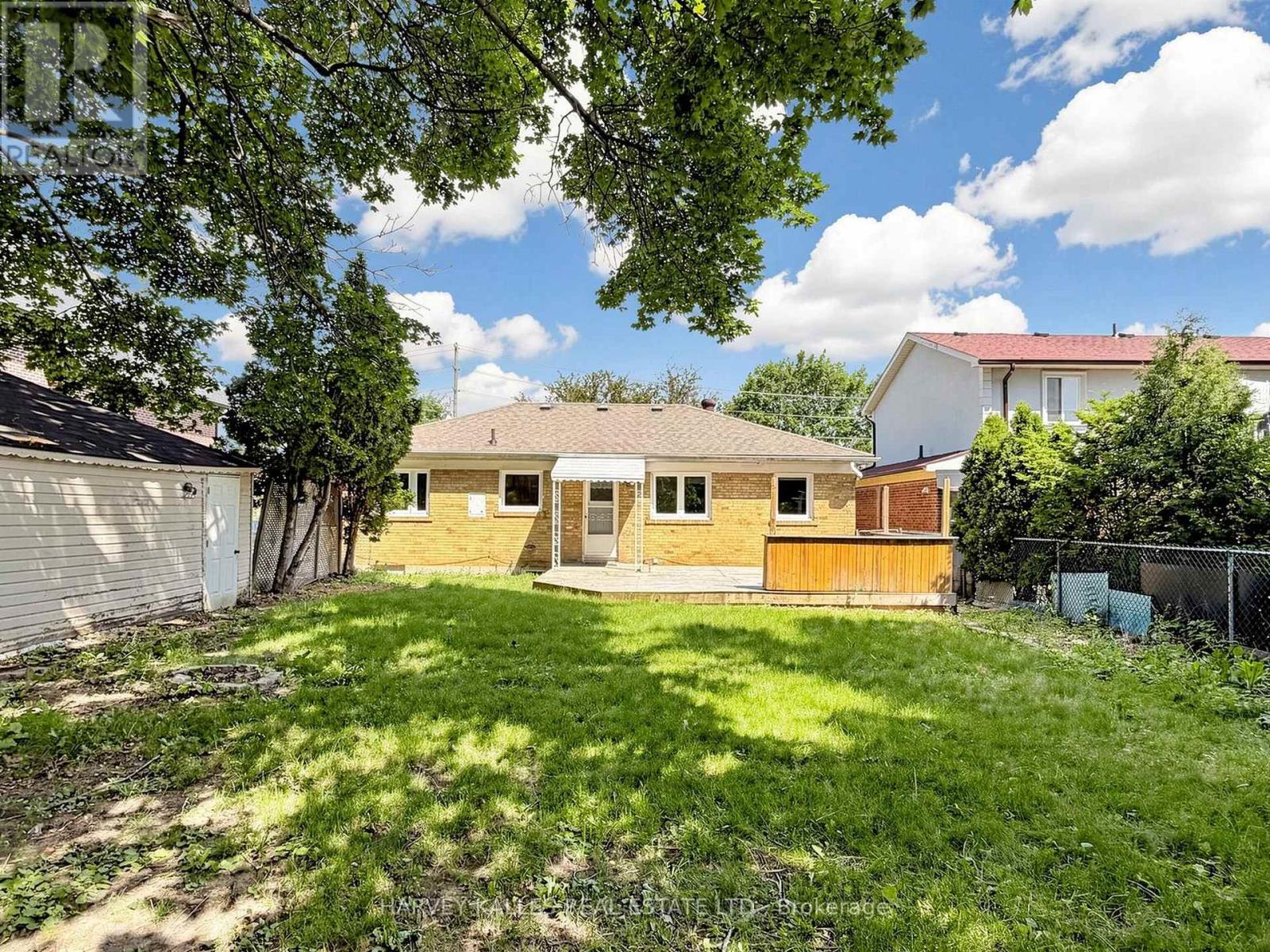 87 COMBE AVENUE