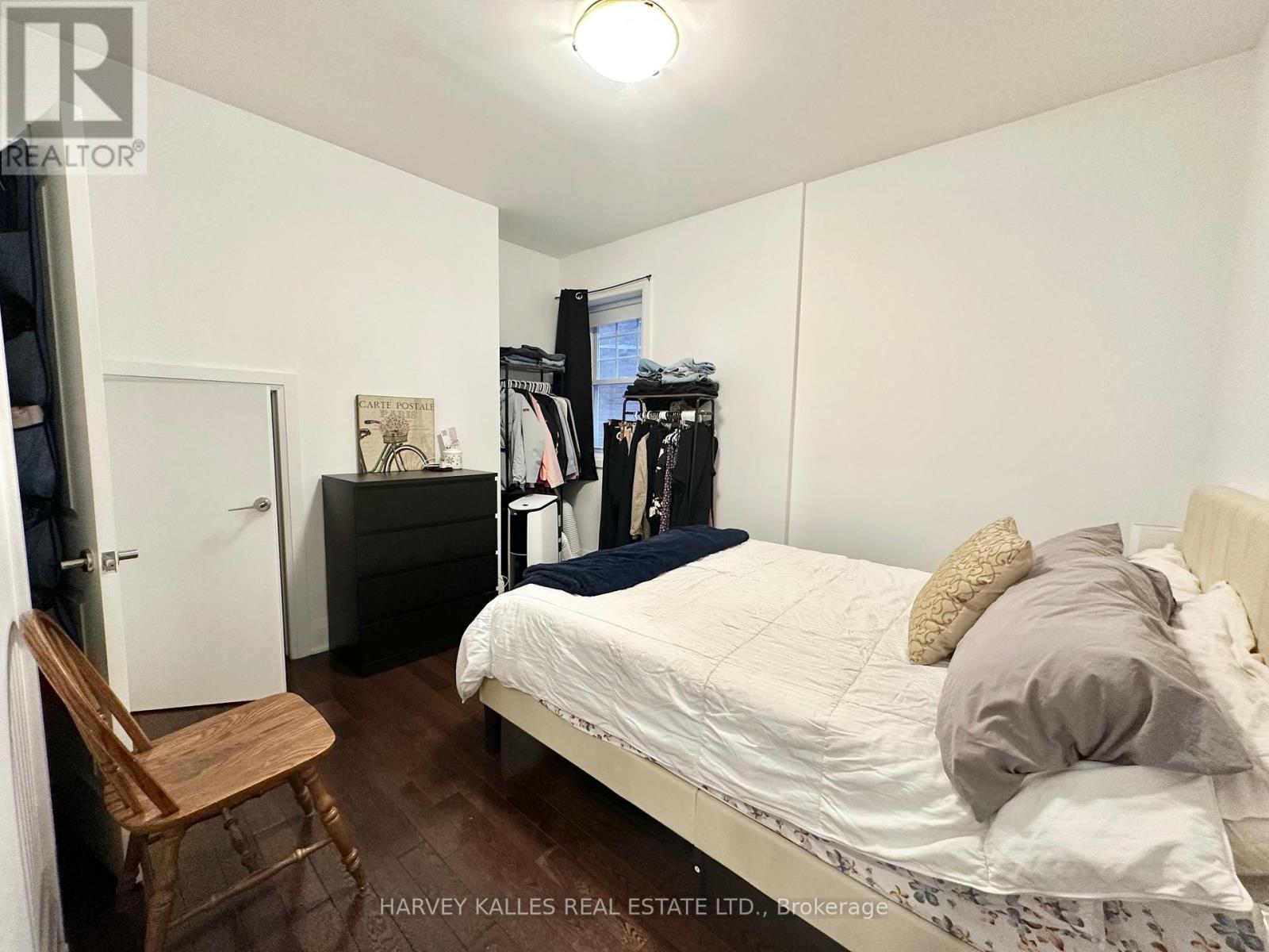 2 - 543 PALMERSTON BOULEVARD
