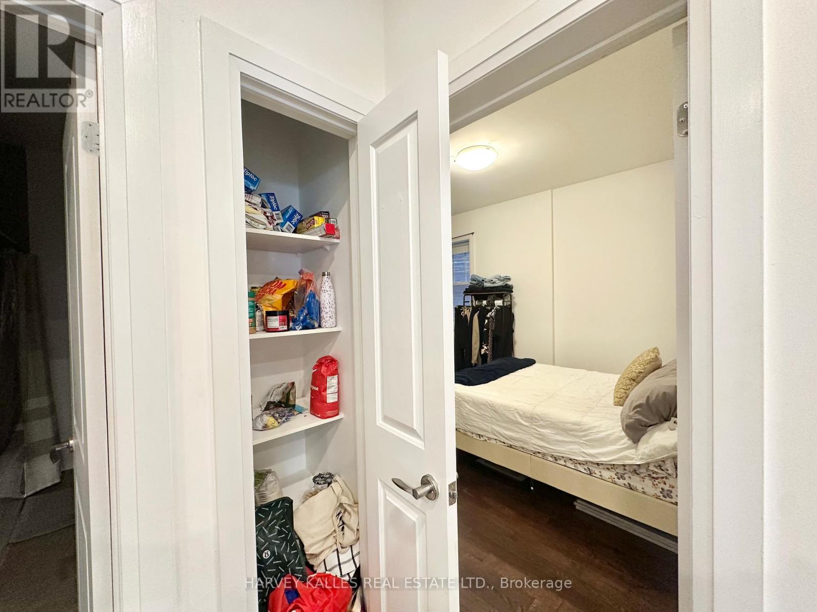 2 - 543 PALMERSTON BOULEVARD