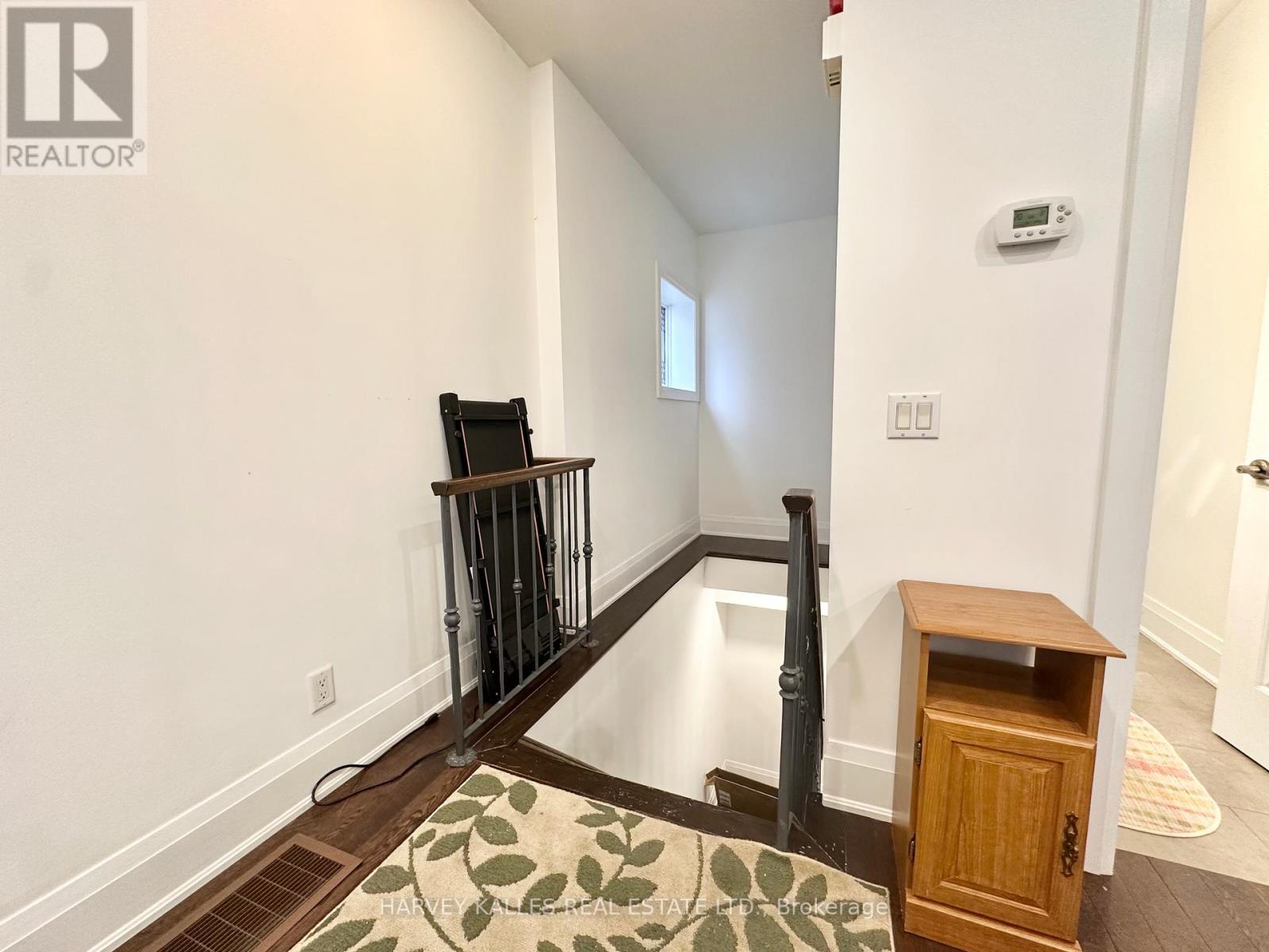 2 - 543 PALMERSTON BOULEVARD