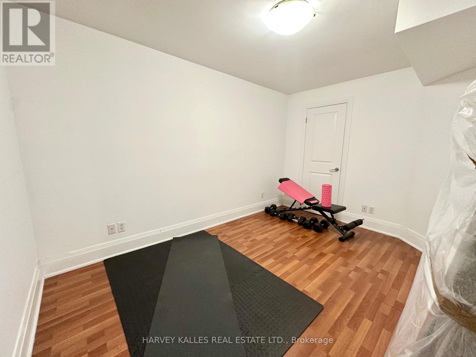 2 - 543 PALMERSTON BOULEVARD