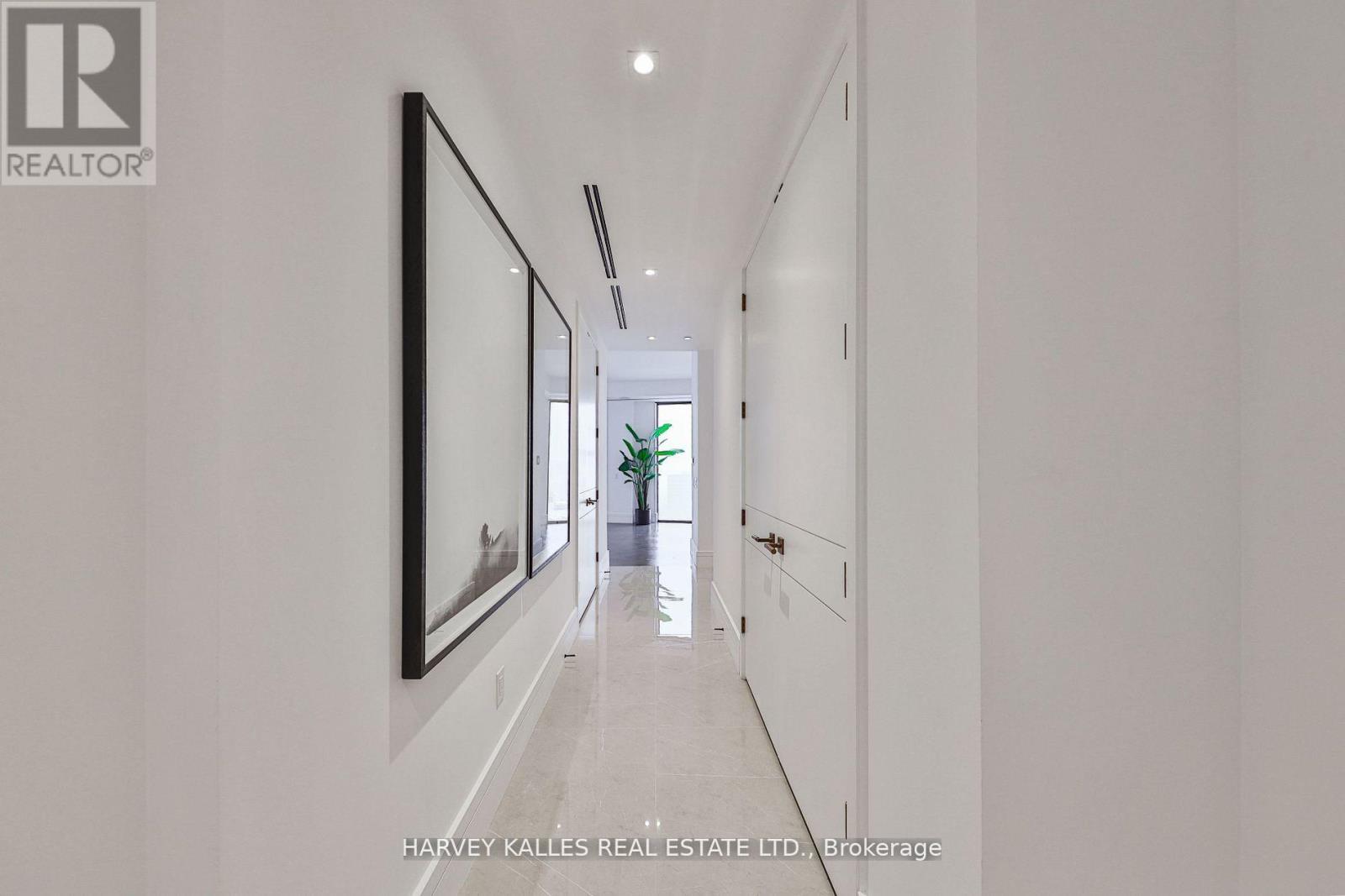 1707 - 215 LONSDALE ROAD