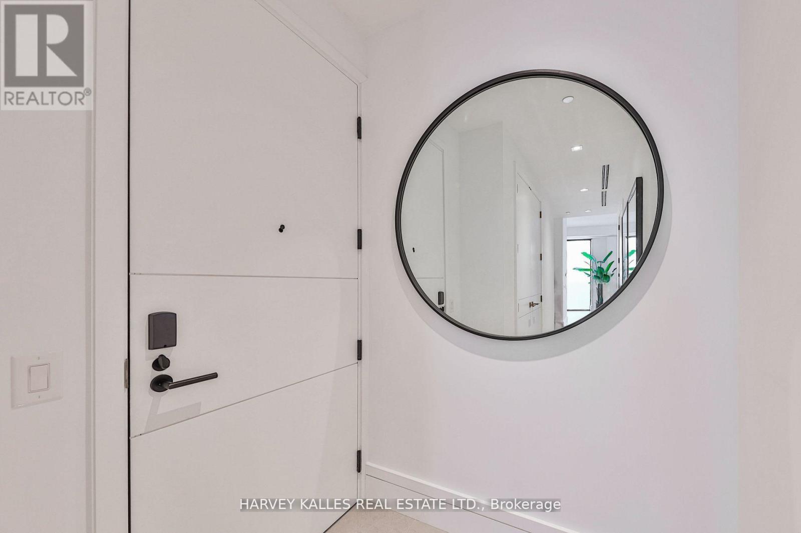 1707 - 215 LONSDALE ROAD
