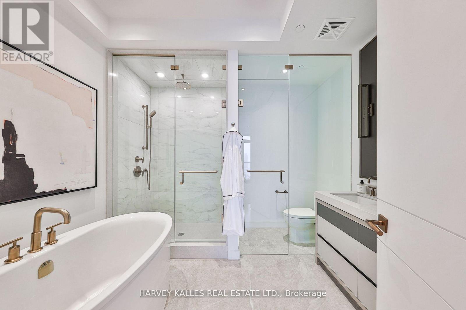 1707 - 215 LONSDALE ROAD