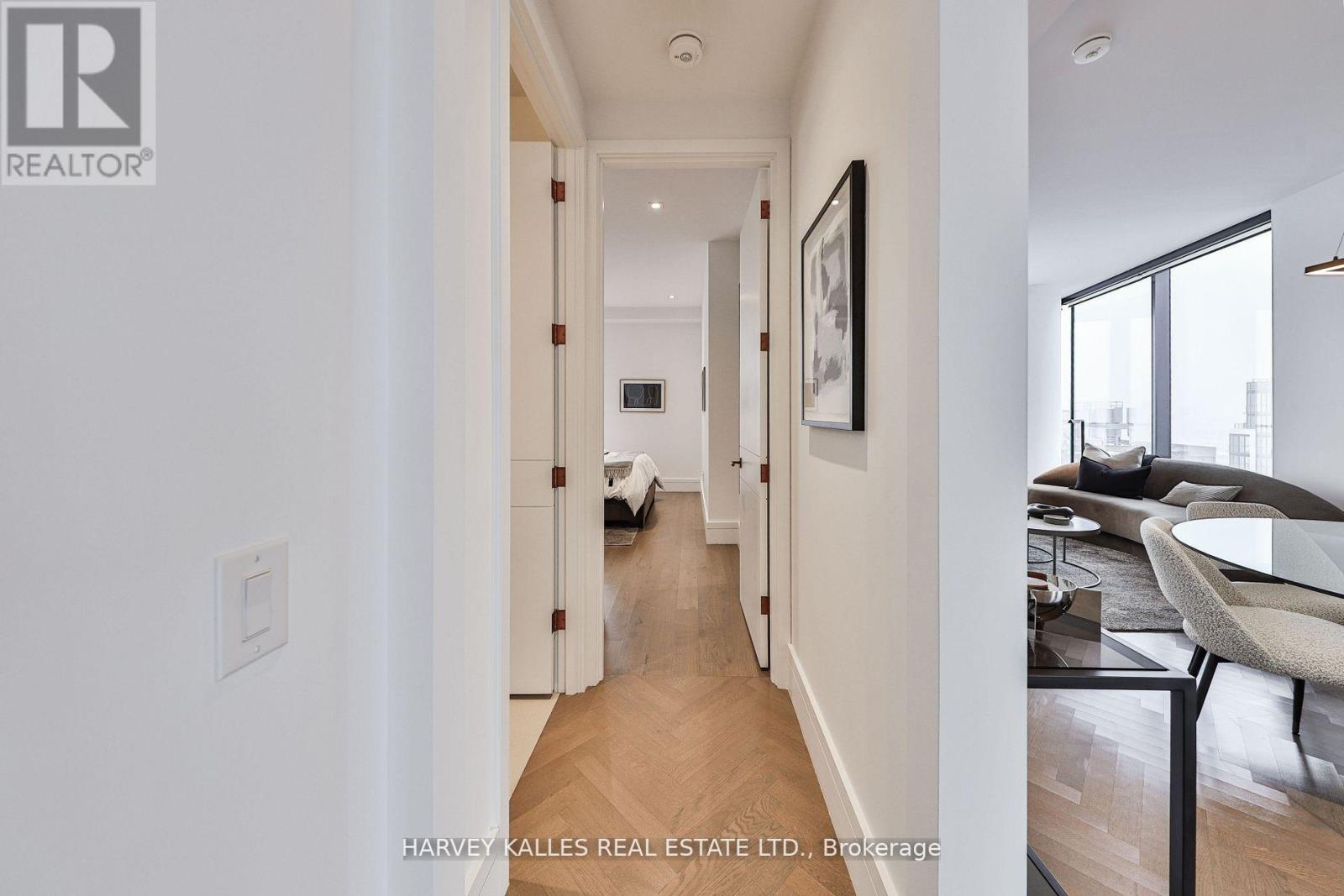 1707 - 215 LONSDALE ROAD