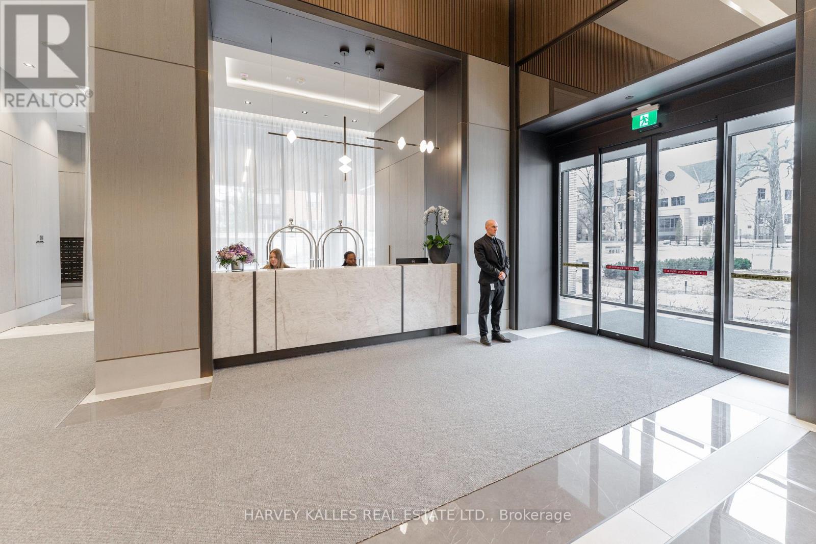 1707 - 215 LONSDALE ROAD