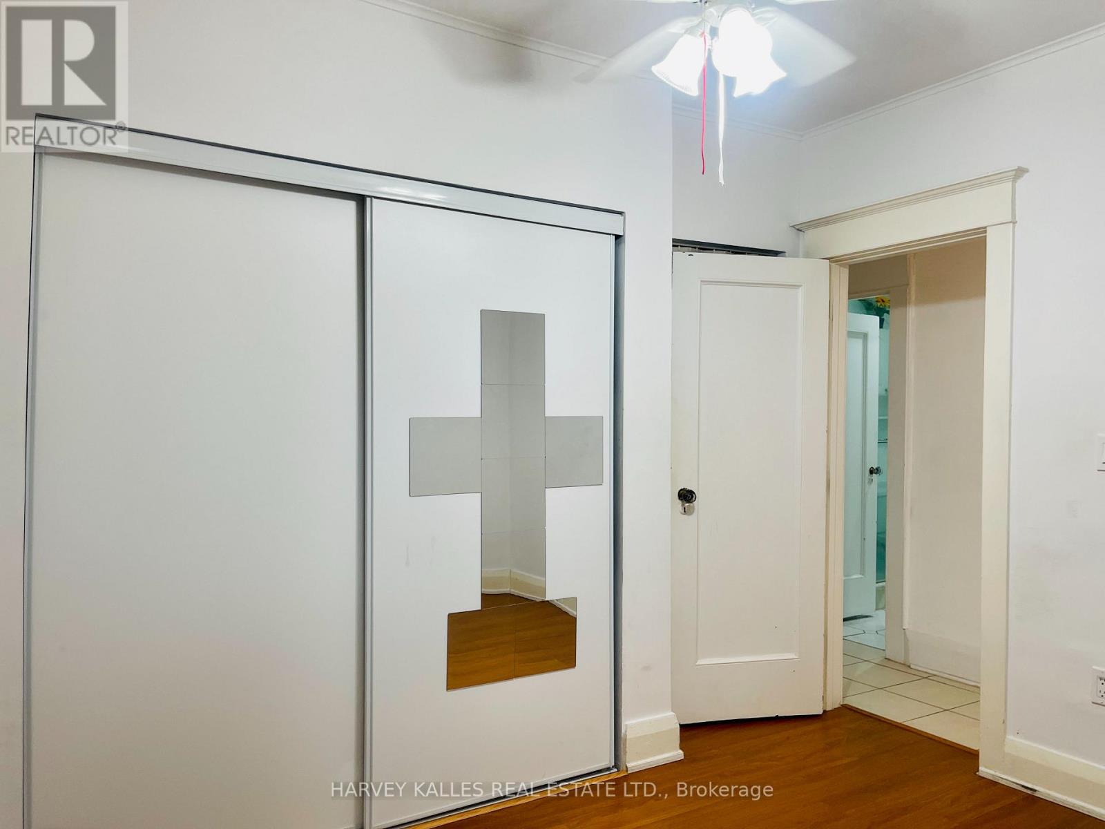 2ND FLOOR - 218 HEATH STREET W