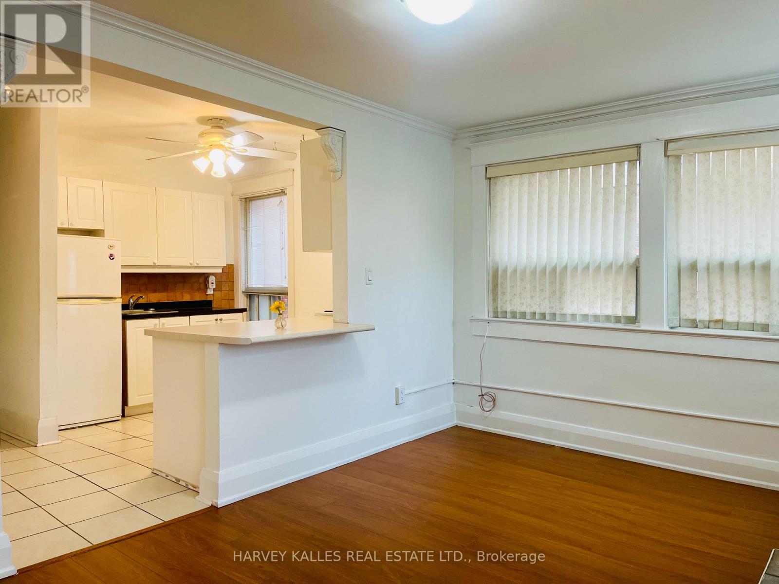 2ND FLOOR - 218 HEATH STREET W