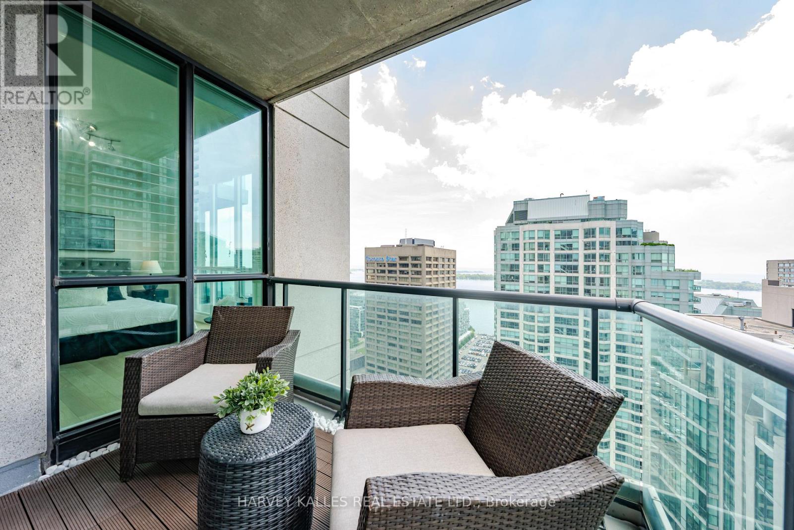 3211 - 16 YONGE STREET
