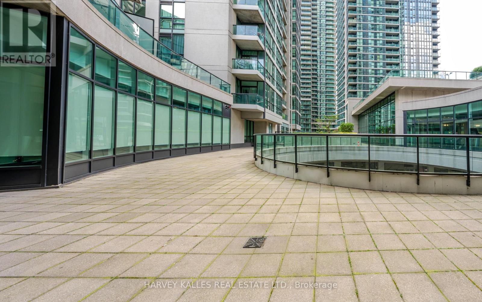 3211 - 16 YONGE STREET
