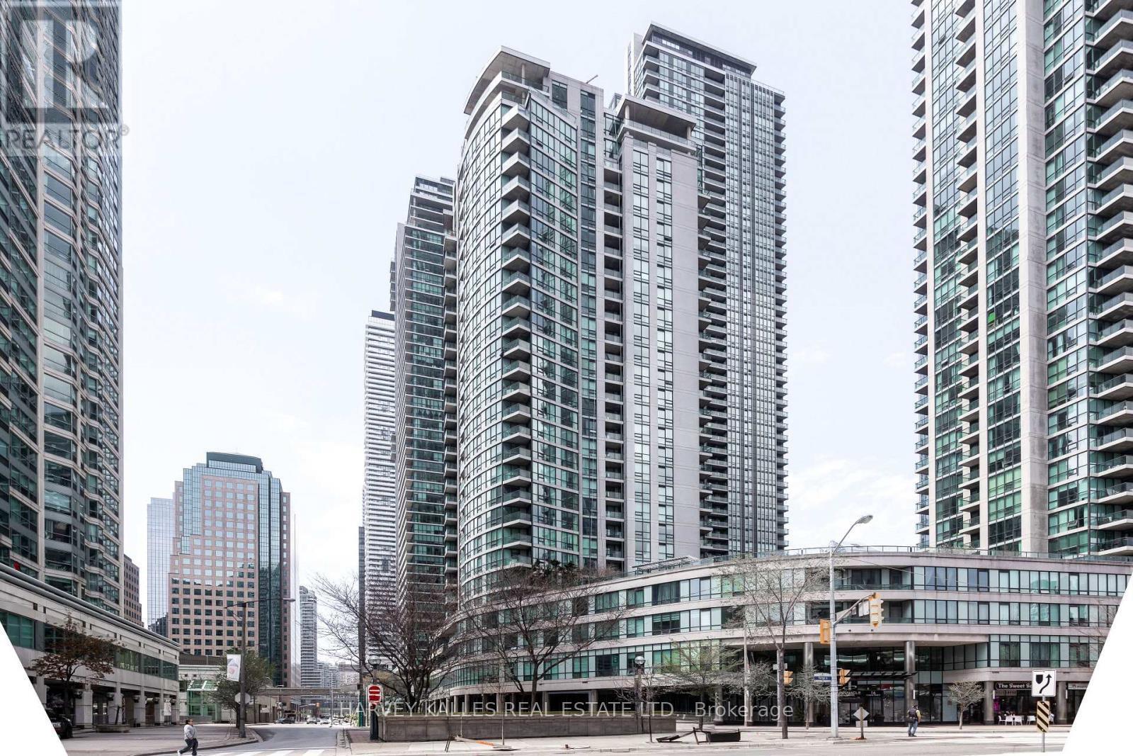 3211 - 16 YONGE STREET