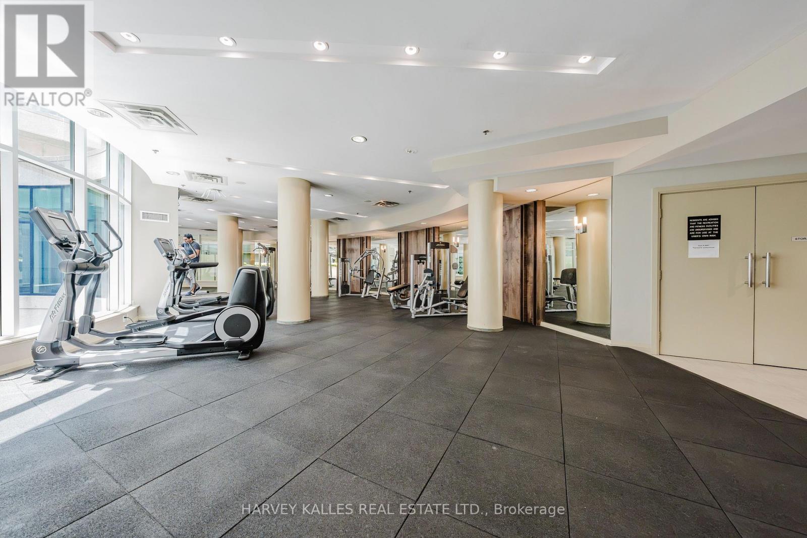 3211 - 16 YONGE STREET