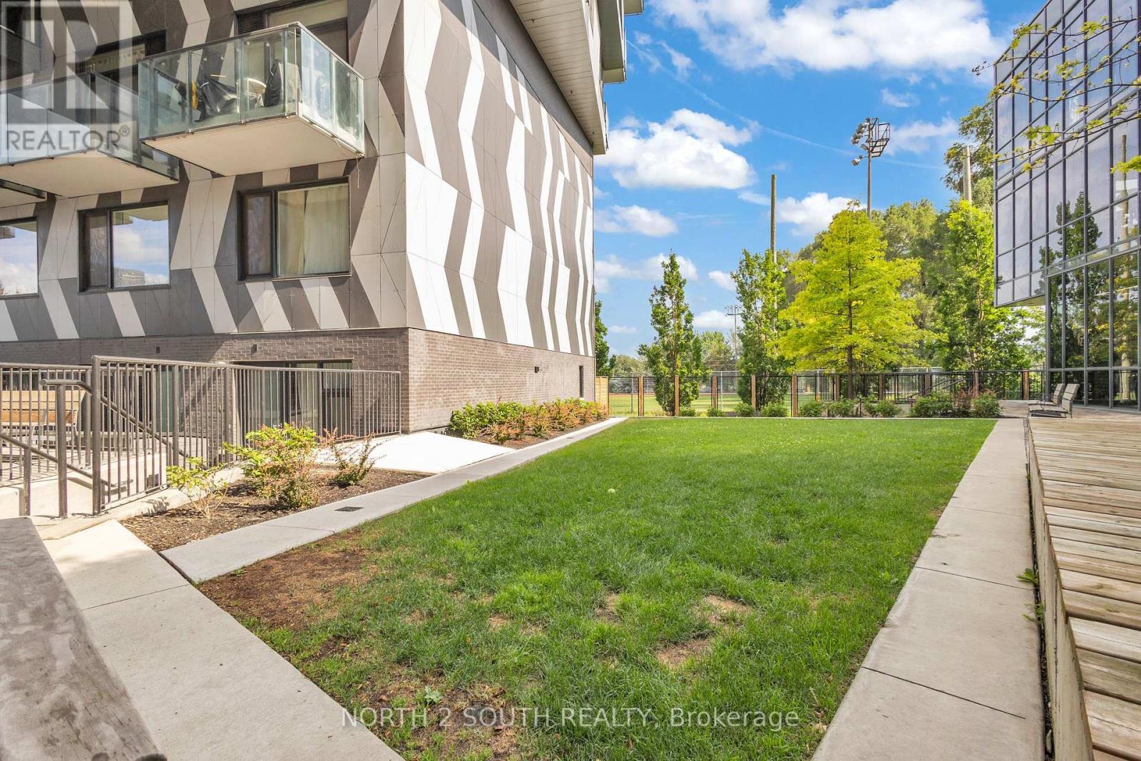606 - 138 SAINT HELENS AVENUE