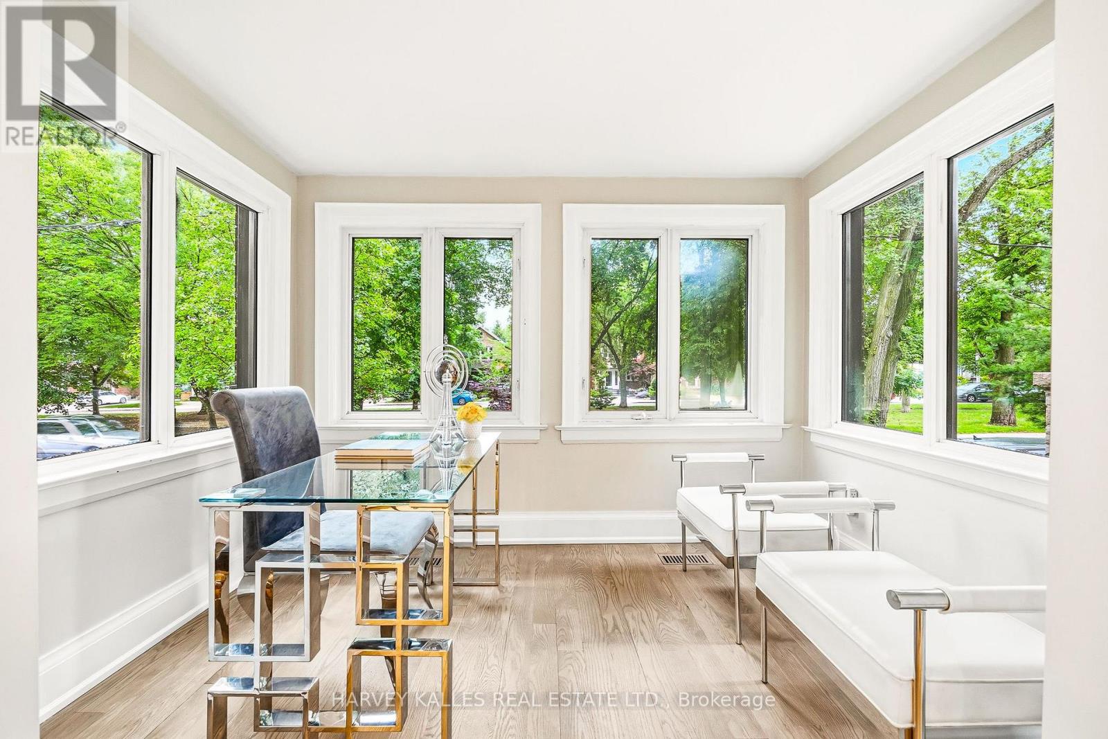232 BELSIZE DRIVE