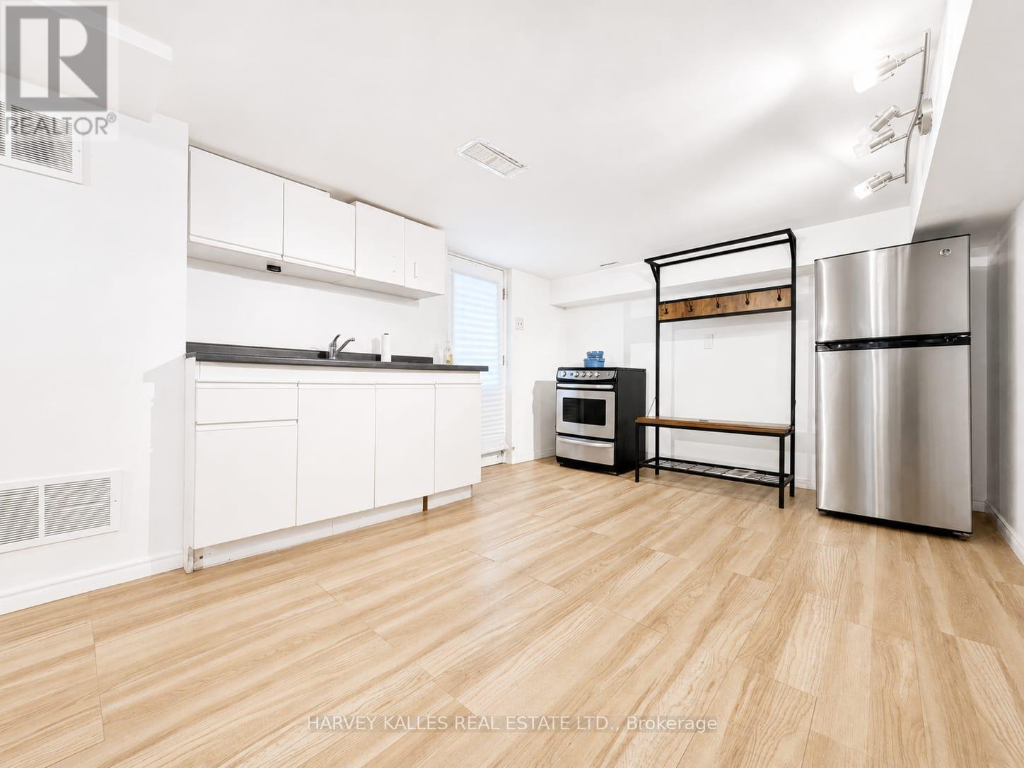 BSMNT - 327 HOWLAND AVENUE
