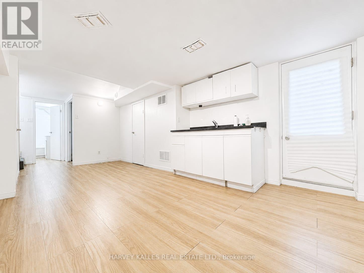 BSMNT - 327 HOWLAND AVENUE