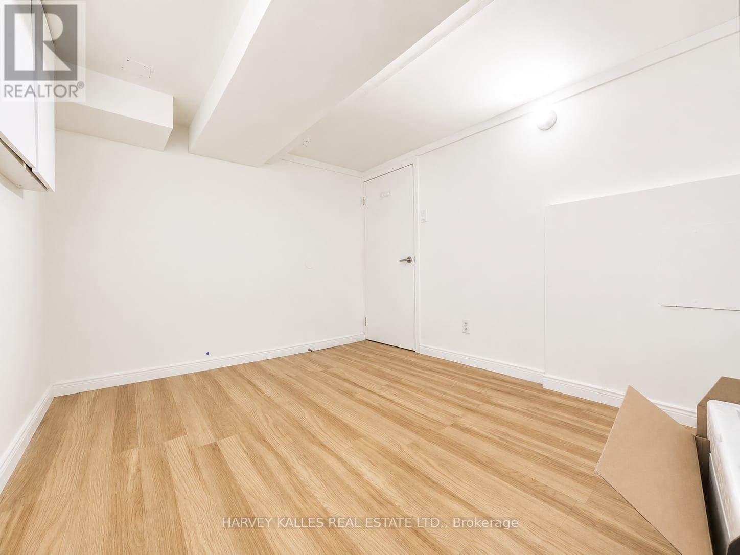 BSMNT - 327 HOWLAND AVENUE
