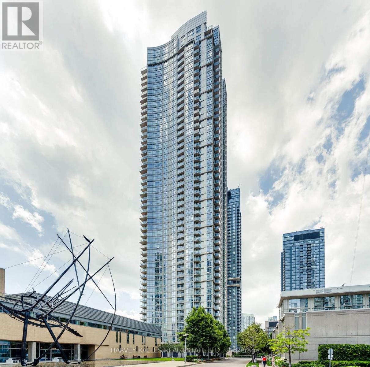 3808 - 35 MARINER TERRACE