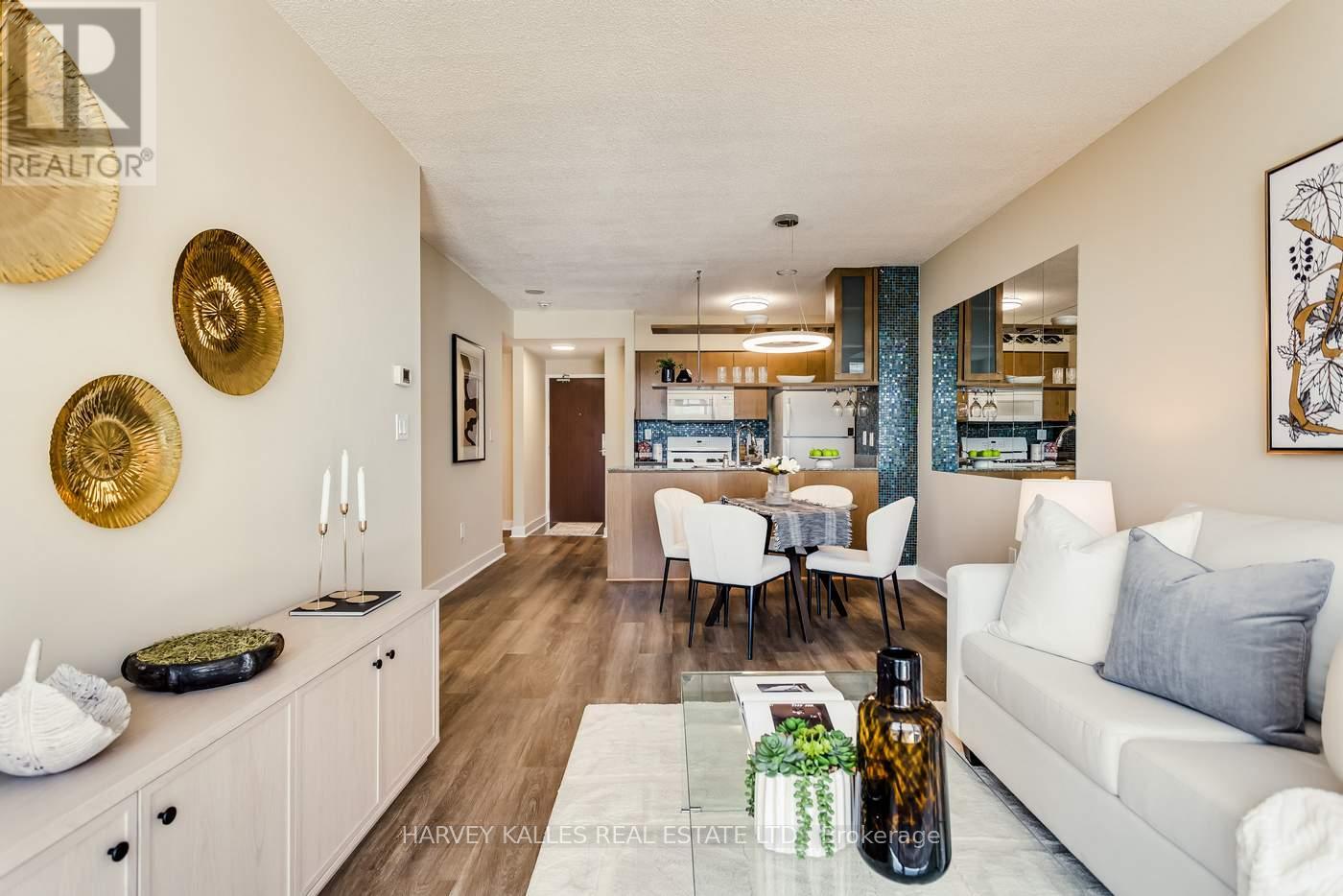 3808 - 35 MARINER TERRACE