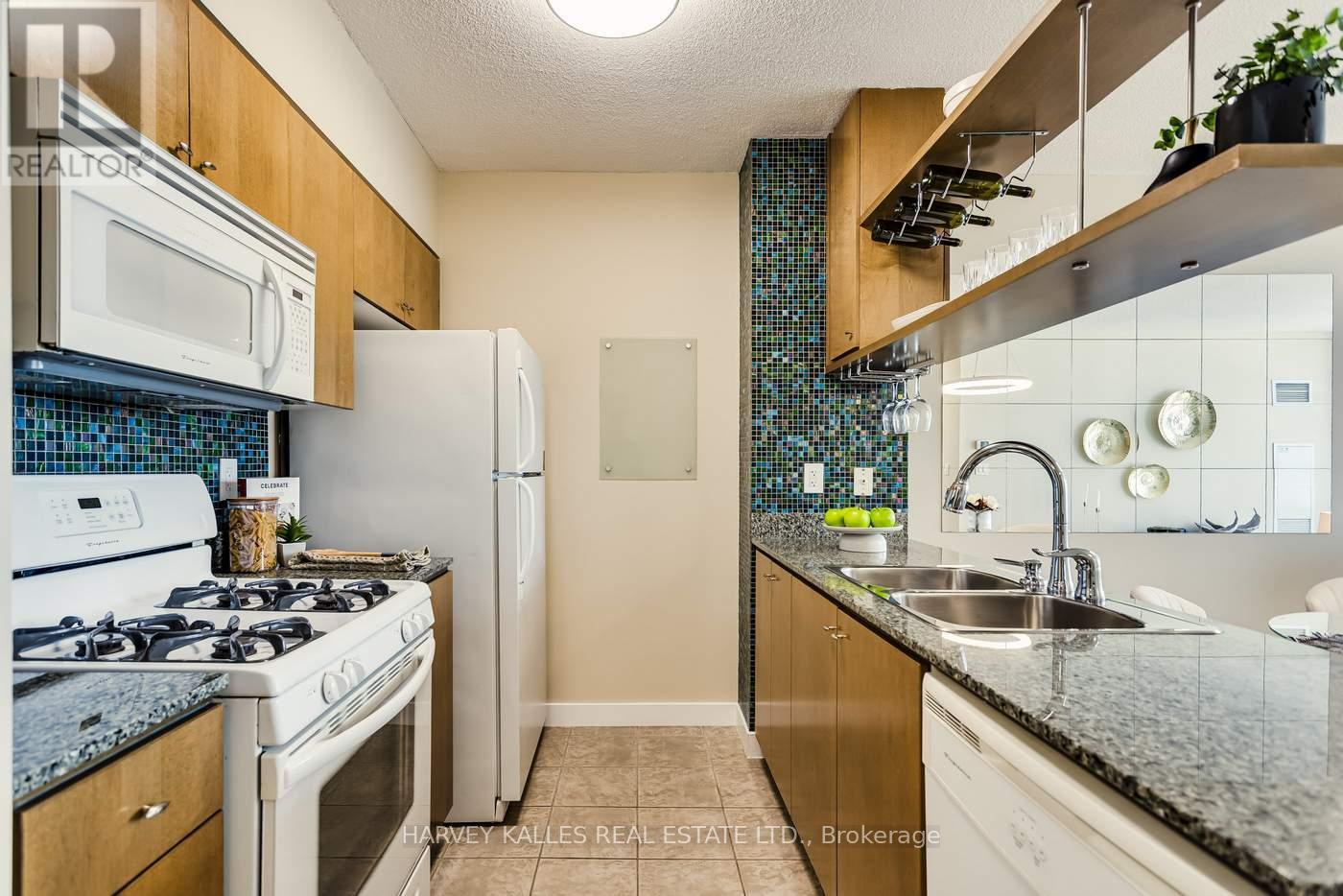 3808 - 35 MARINER TERRACE