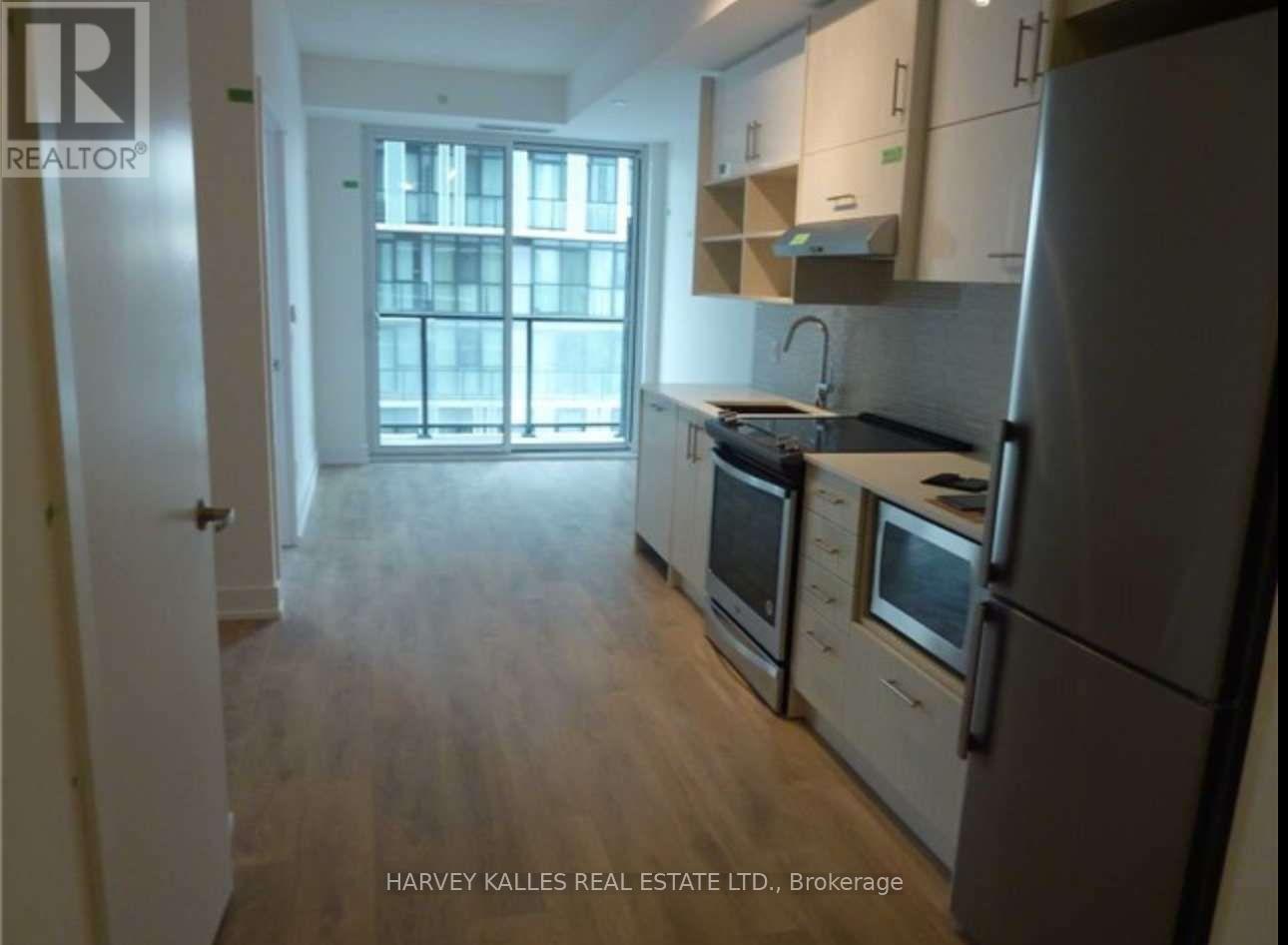 810 - 128 FAIRVIEW MALL DRIVE