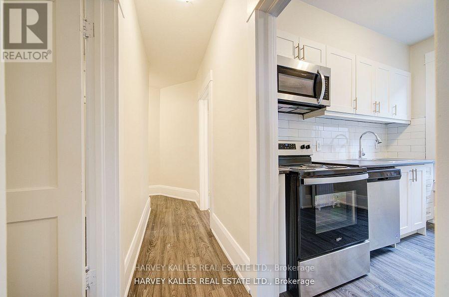 4 - 1074 ST CLAIR AVENUE W