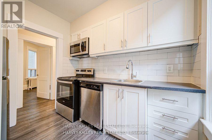 4 - 1074 ST CLAIR AVENUE W