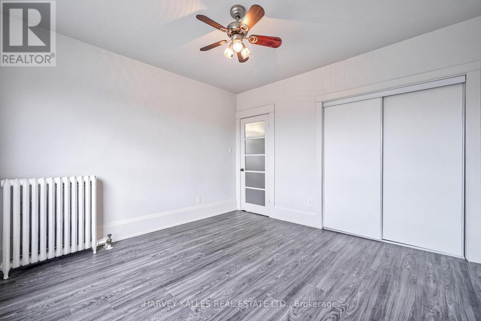 4 - 1074 ST CLAIR AVENUE W