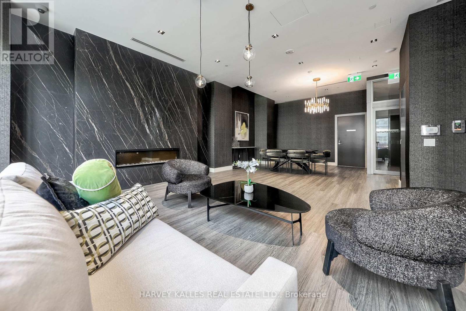 LPH18 - 50 DUNFIELD AVENUE