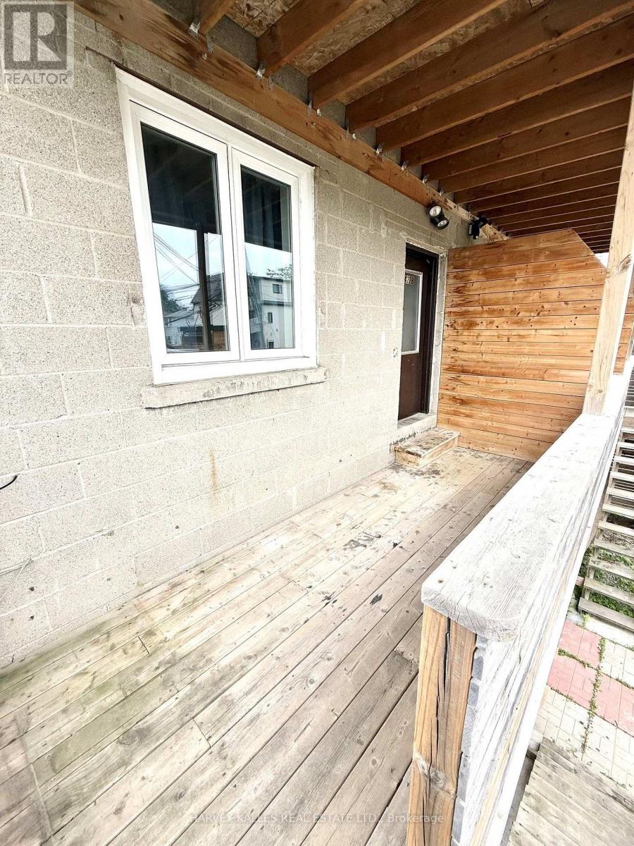 1 - 427 VAUGHAN ROAD