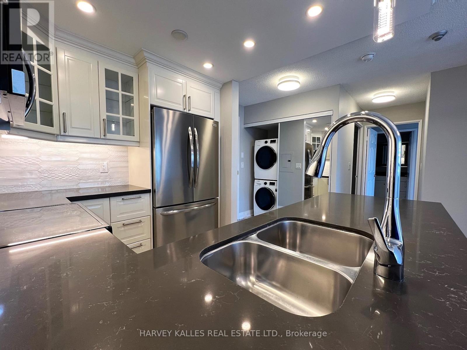 410 - 555 WILSON HEIGHTS BOULEVARD