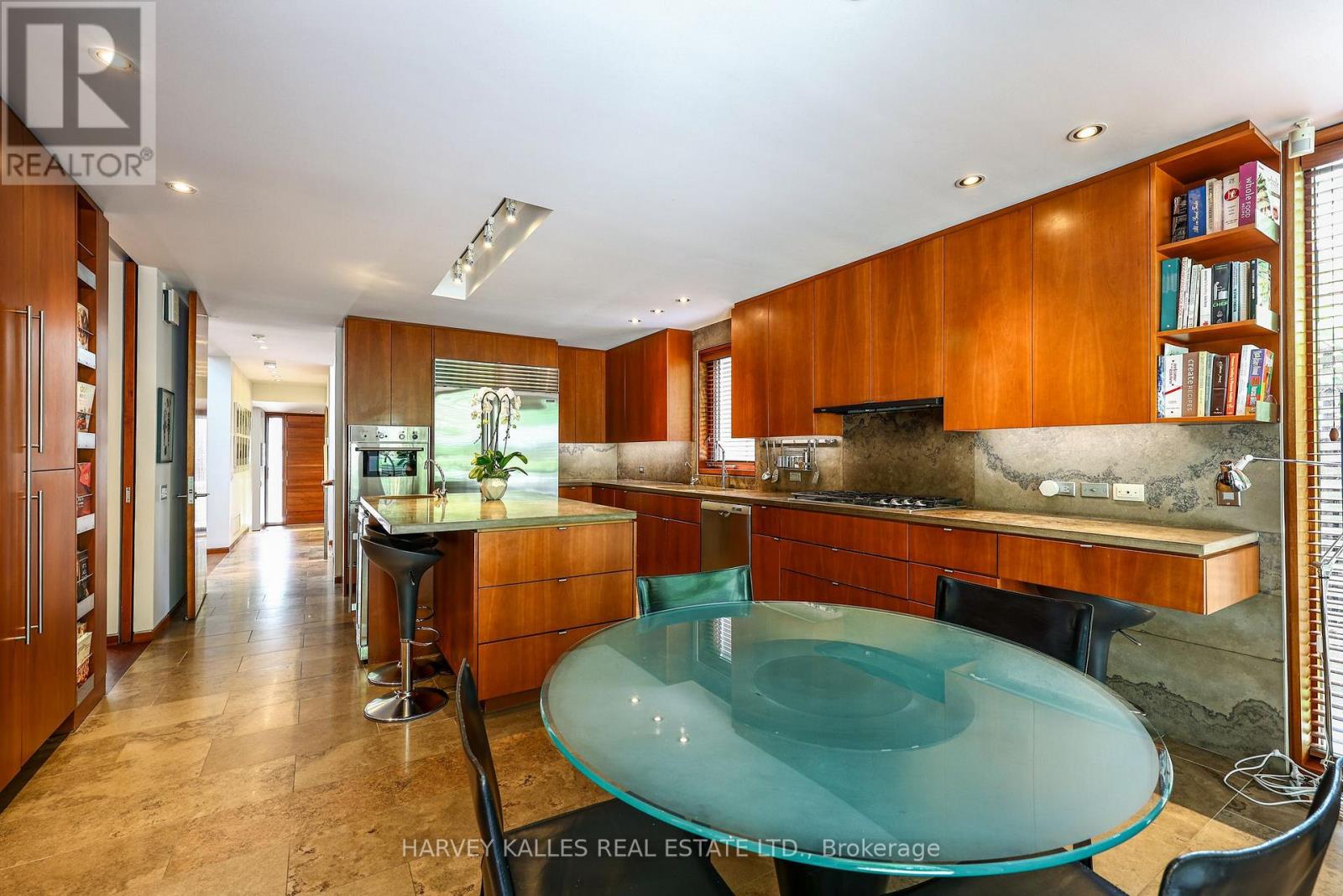 36 MILLBANK AVENUE
