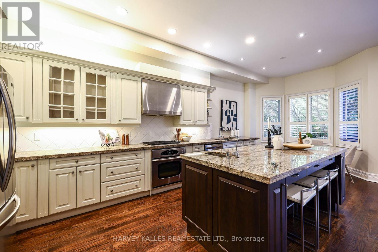 30 WALDER AVENUE
