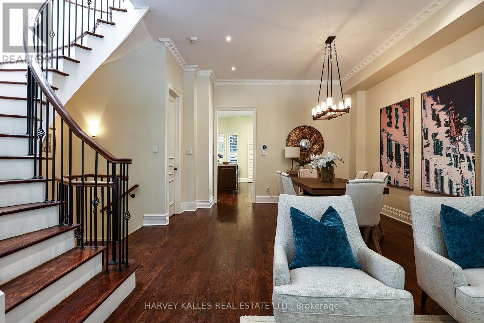 30 WALDER AVENUE