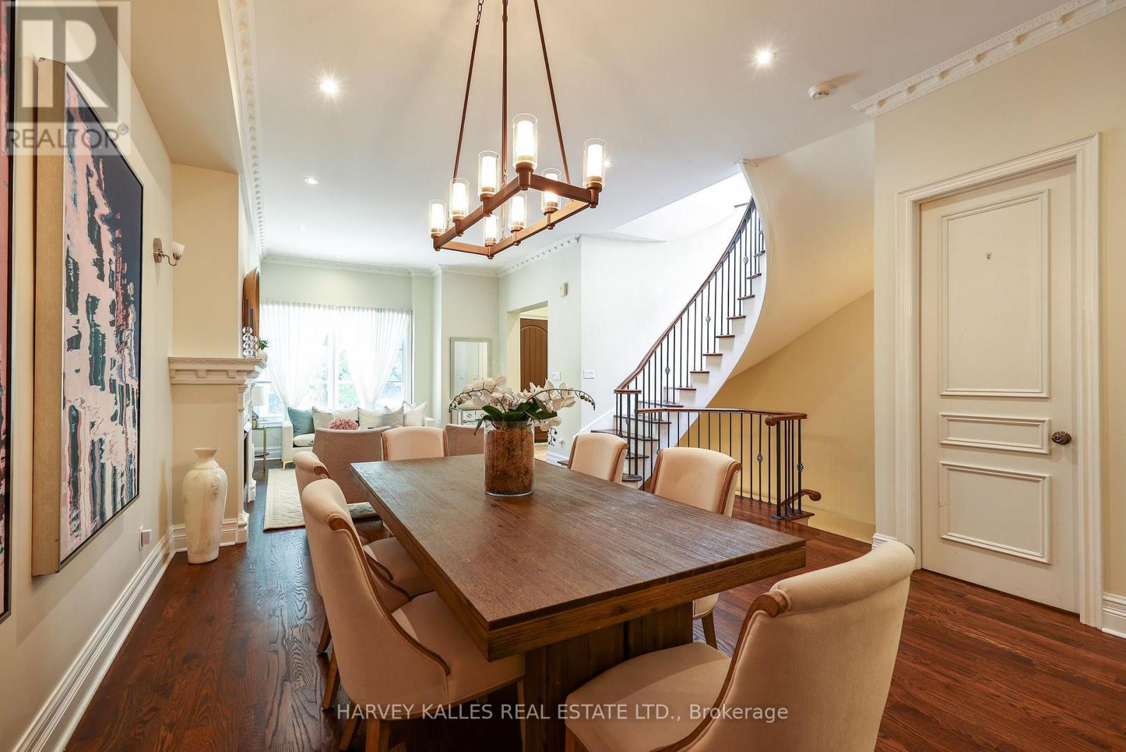 30 WALDER AVENUE