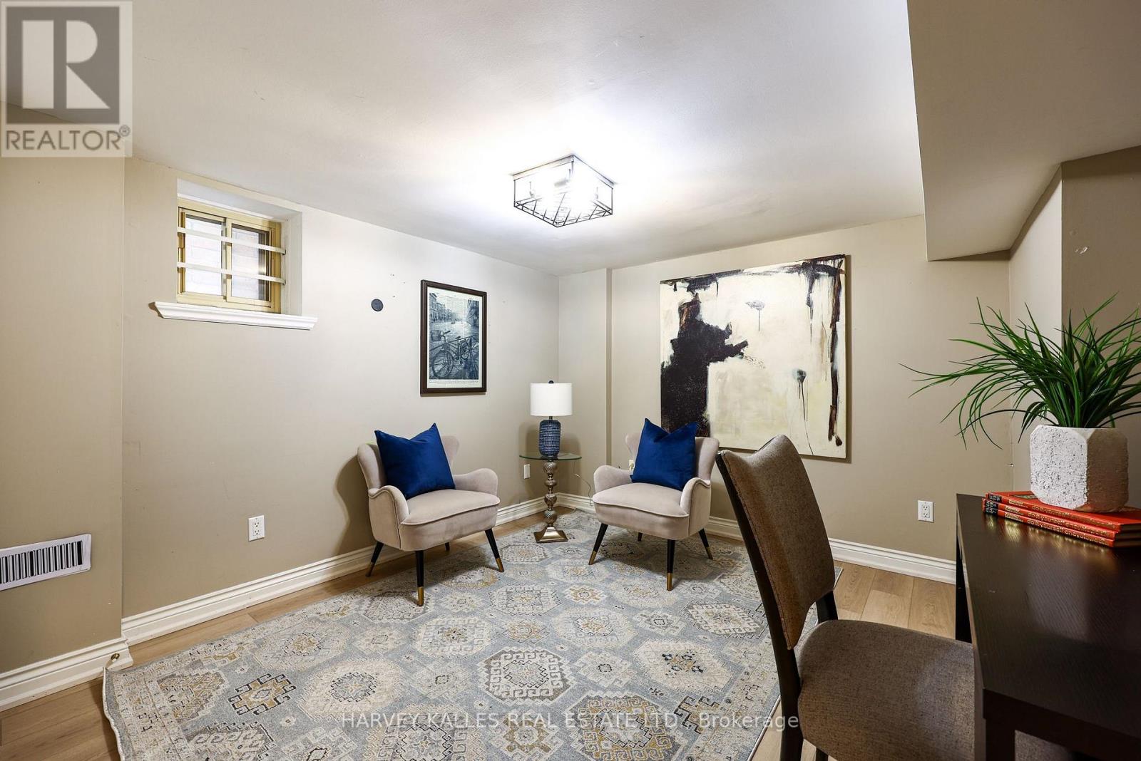 30 WALDER AVENUE