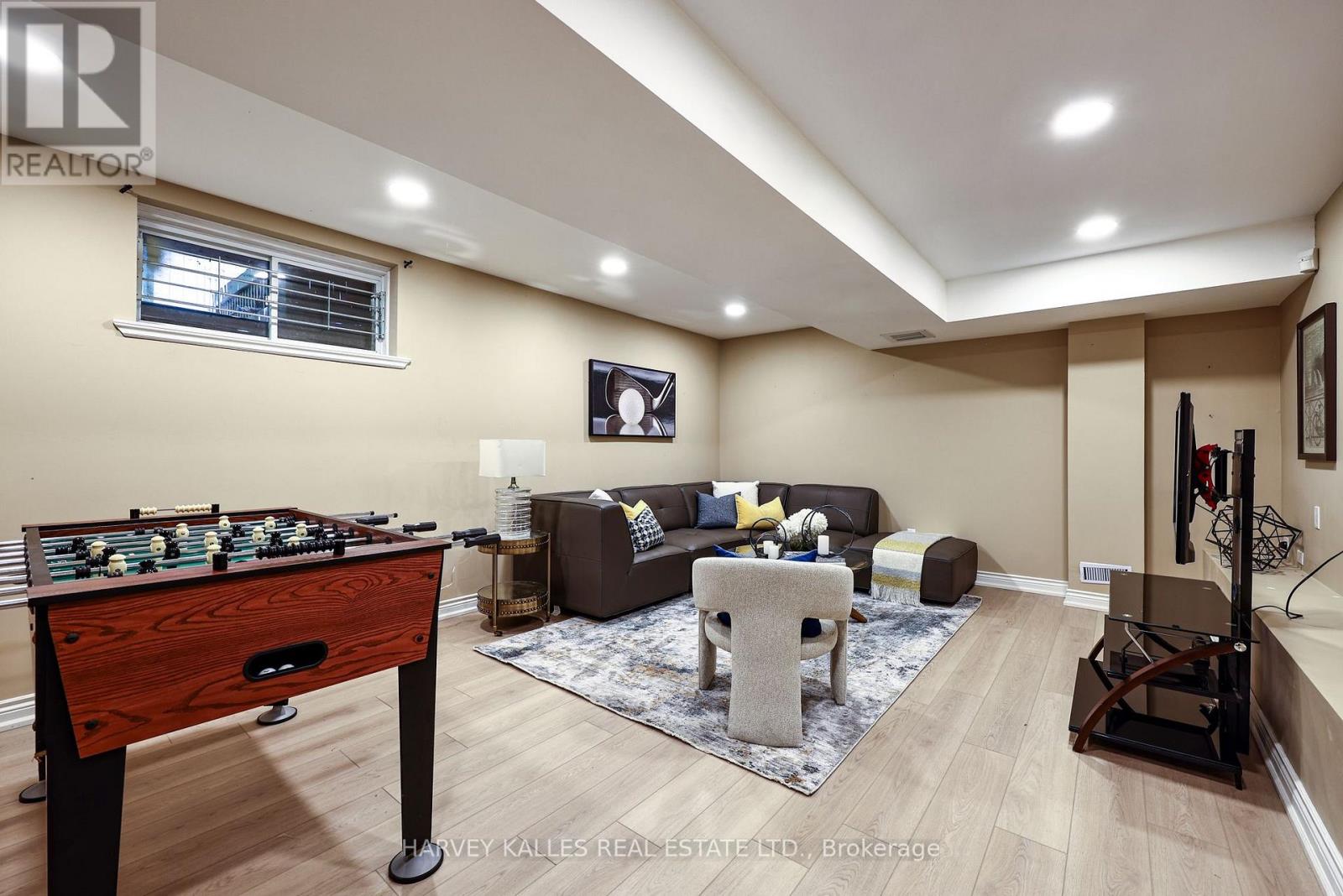 30 WALDER AVENUE