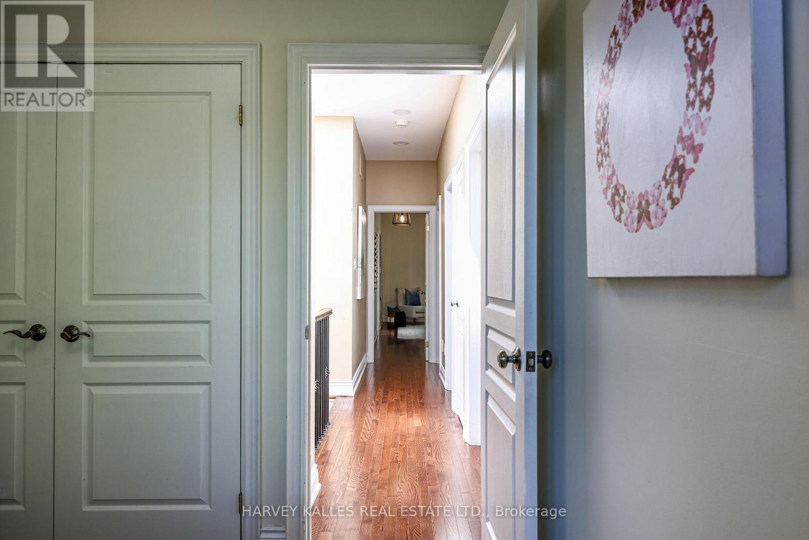 30 WALDER AVENUE
