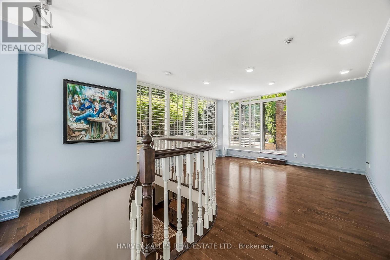 PH16 - 3800 YONGE STREET