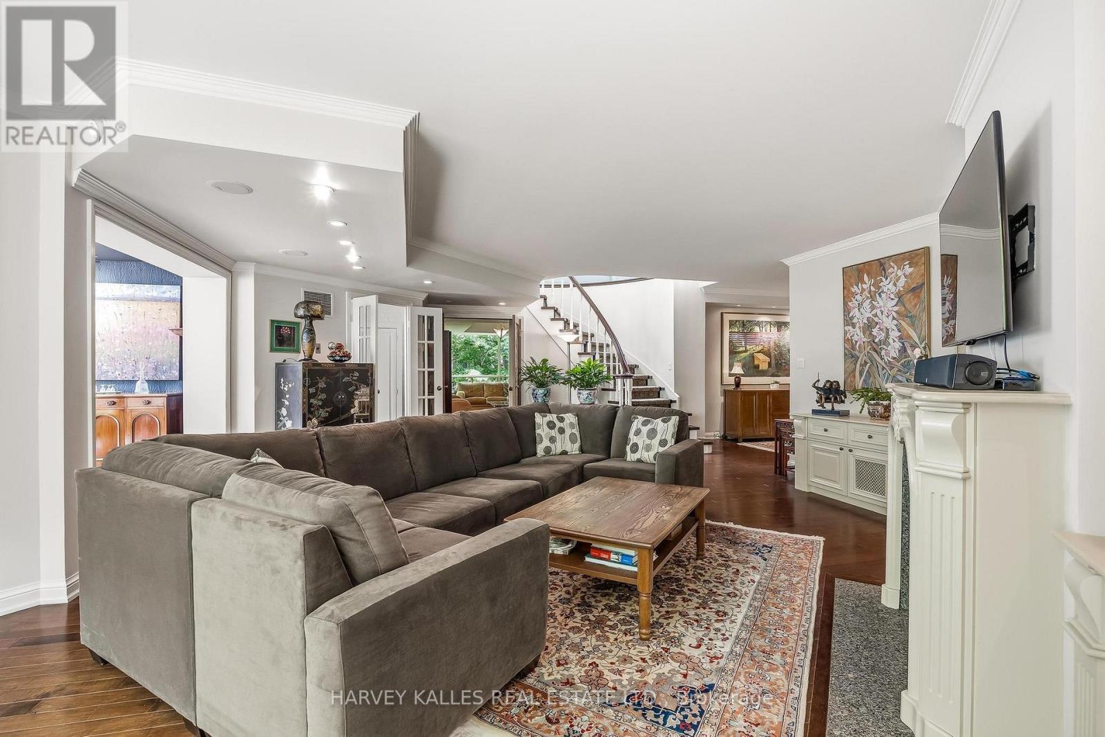 PH16 - 3800 YONGE STREET